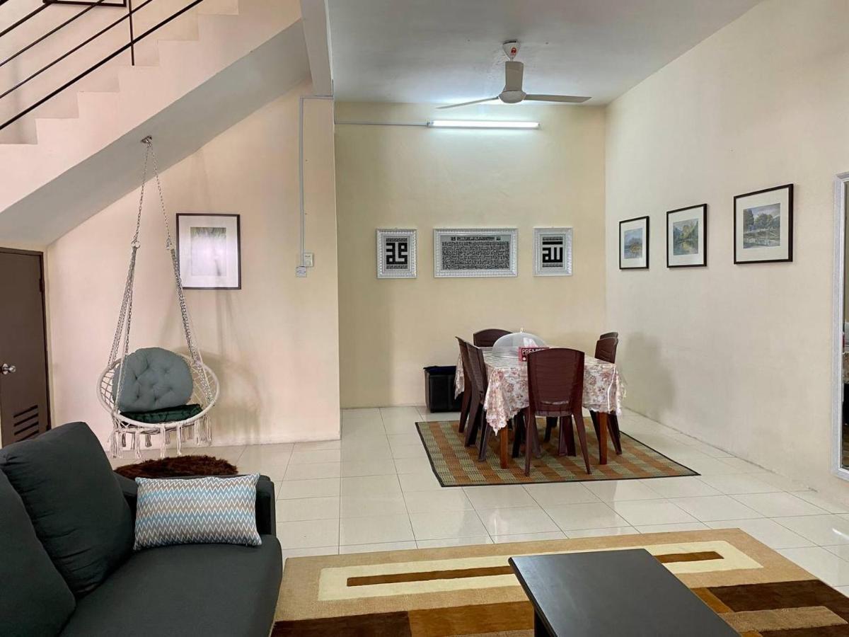 Spacious Cozy Lakeville Homestay 4 Bedrooms All With Aircond Seri Iskandar Kültér fotó