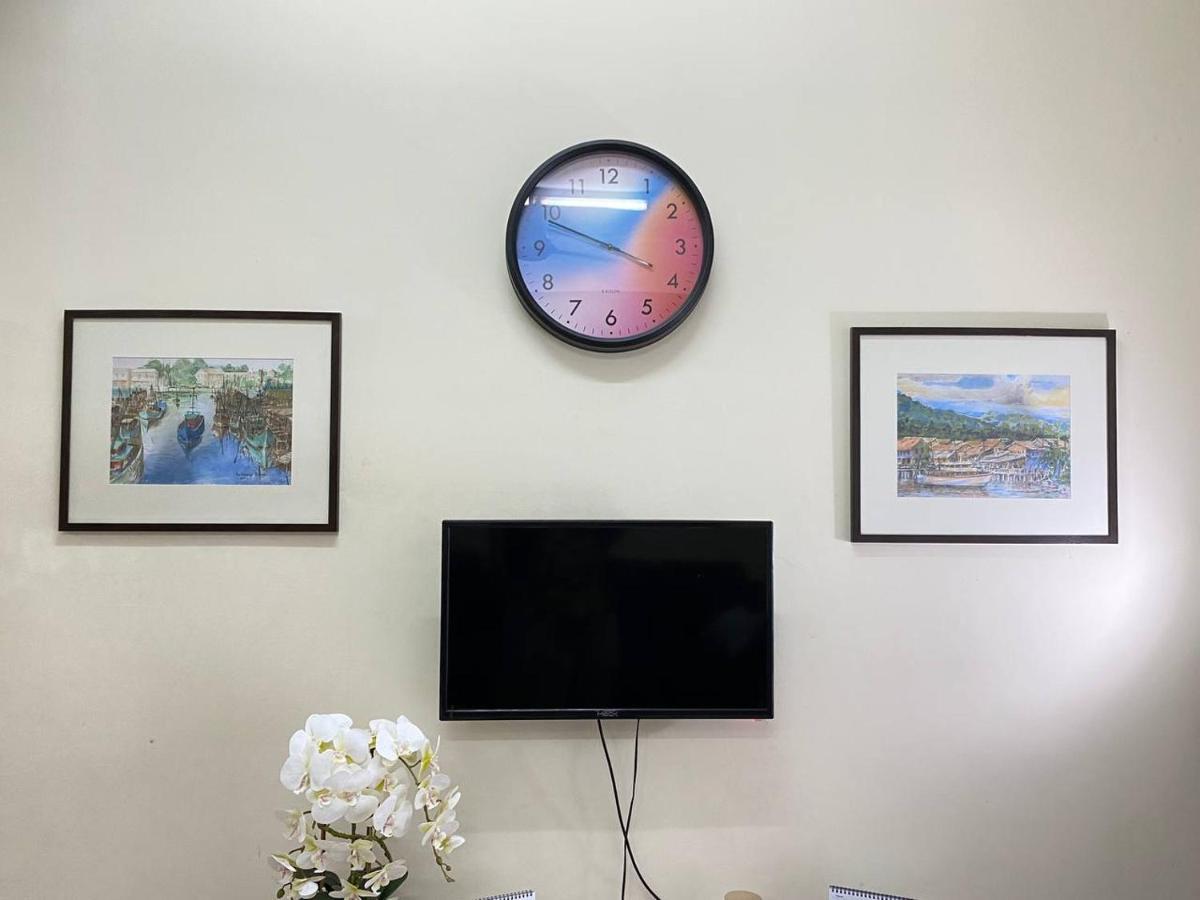 Spacious Cozy Lakeville Homestay 4 Bedrooms All With Aircond Seri Iskandar Kültér fotó