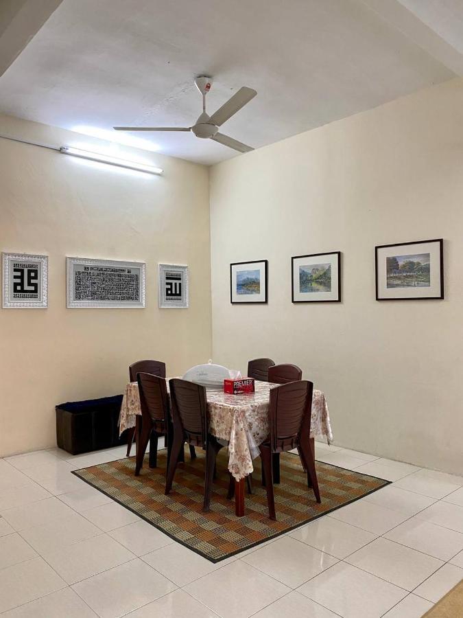 Spacious Cozy Lakeville Homestay 4 Bedrooms All With Aircond Seri Iskandar Kültér fotó